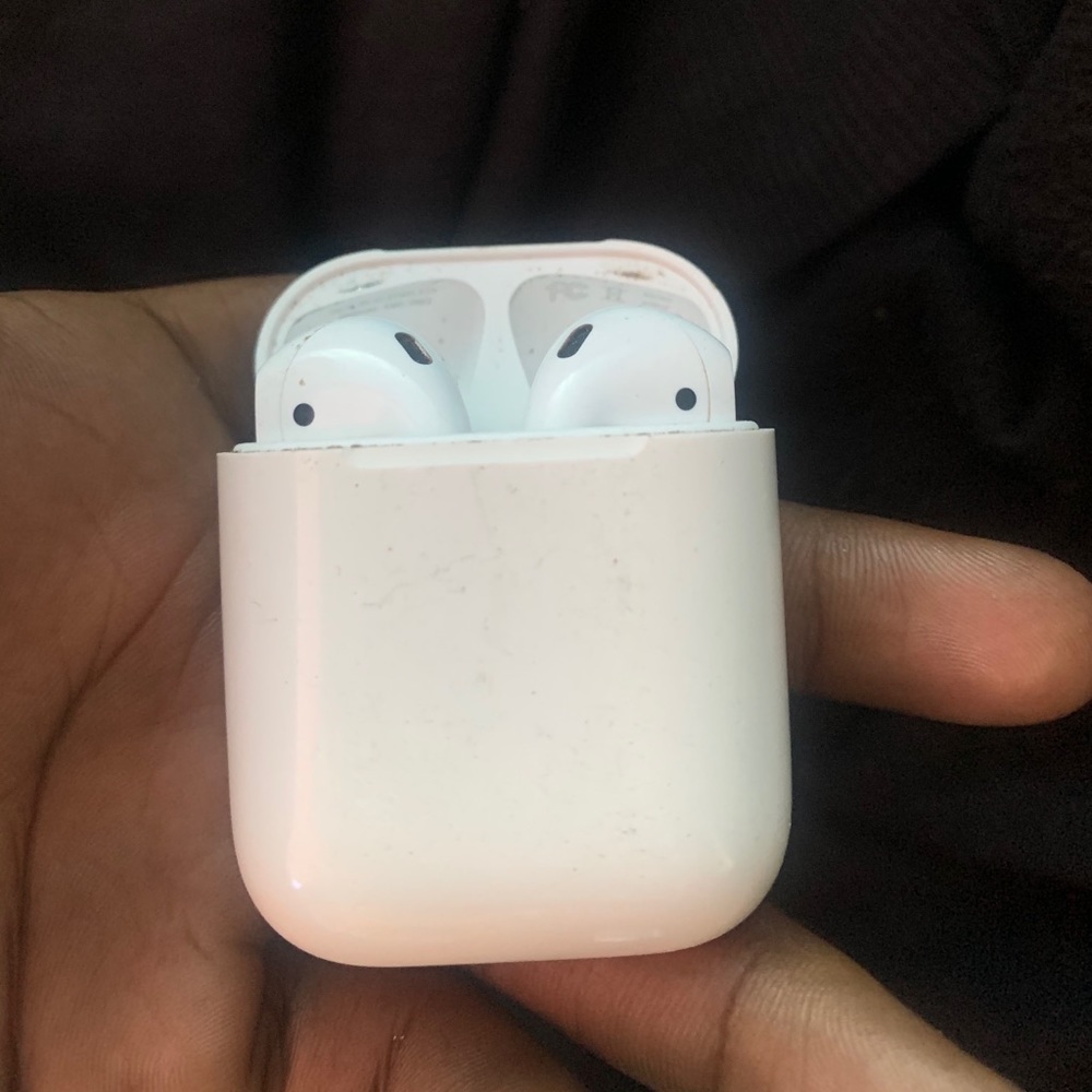 AirPods
